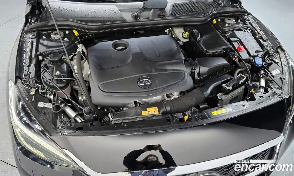 Infiniti Q30 2017 2.0 гидро в Москве № 1405486, фото 6