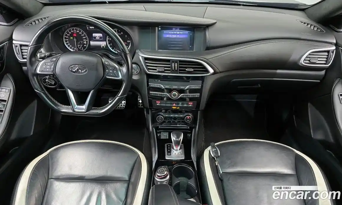 Infiniti Q30 2017 2.0 гидро в Москве № 1405486, фото 10