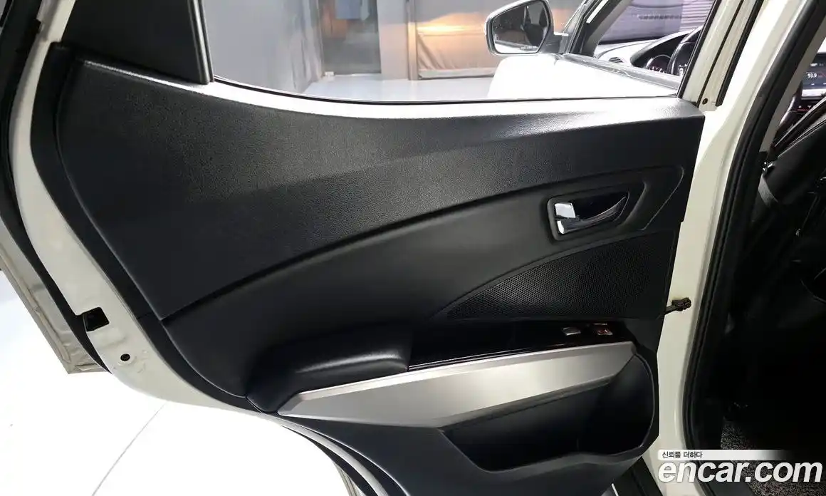 SsangYong TIBOLI 2015 1.6 гидро в Москве № 1418956, фото 15