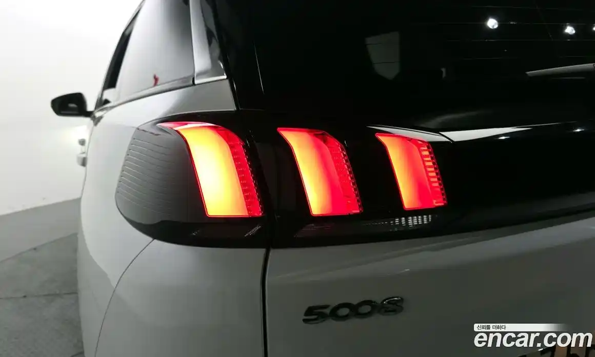 Peugeot 5008 2020 1.5 гидро в Москве, фото 9