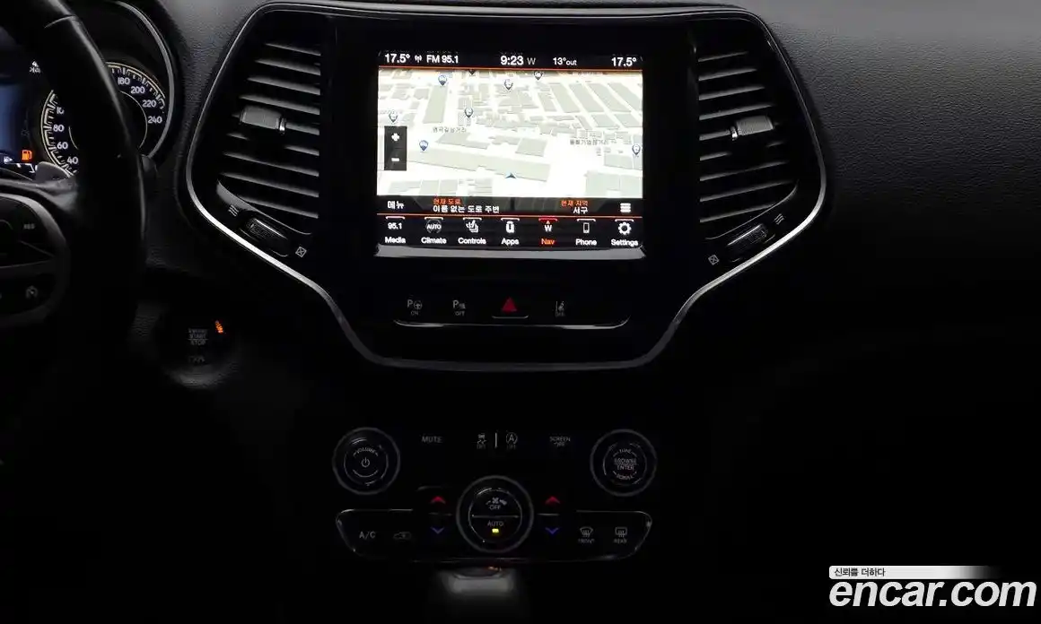 Jeep Cherokee 2021 2.4 гидро в Москве № 1424363, фото 19