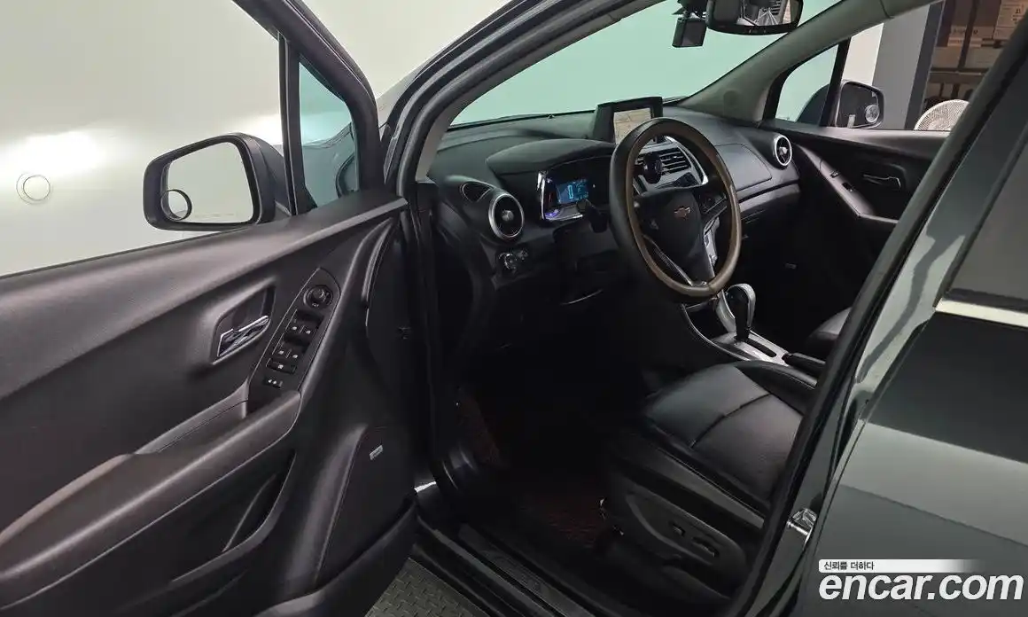 Chevrolet Trax 2015 1.6 гидро в Москве № 1542349, фото 17