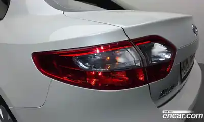 Renault SM3 2012 1.6 гидро в Москве № 1543343, миниатюра 9
