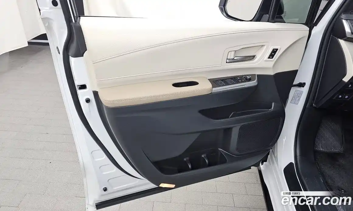 Toyota Sienna 2023 2.5 гидро в Москве № 1550022, фото 14