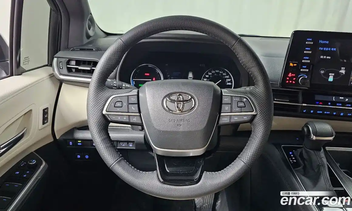 Toyota Sienna 2023 2.5 гидро в Москве № 1550022, фото 19