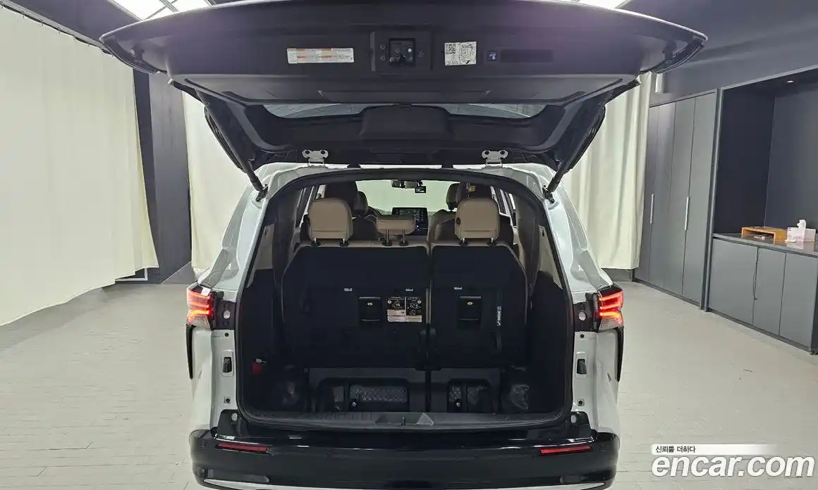 Toyota Sienna 2023 2.5 гидро в Москве № 1550022, фото 26