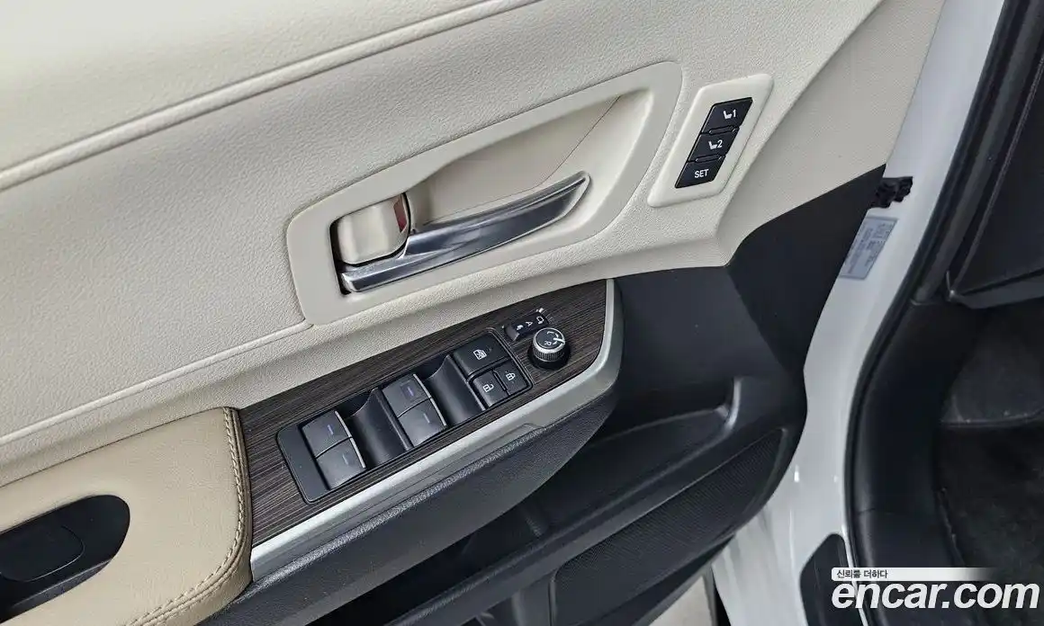 Toyota Sienna 2023 2.5 гидро в Москве № 1550022, фото 28