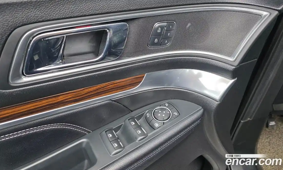 Ford Explorer 2018 2.3 гидро в Москве № 1550446, фото 19