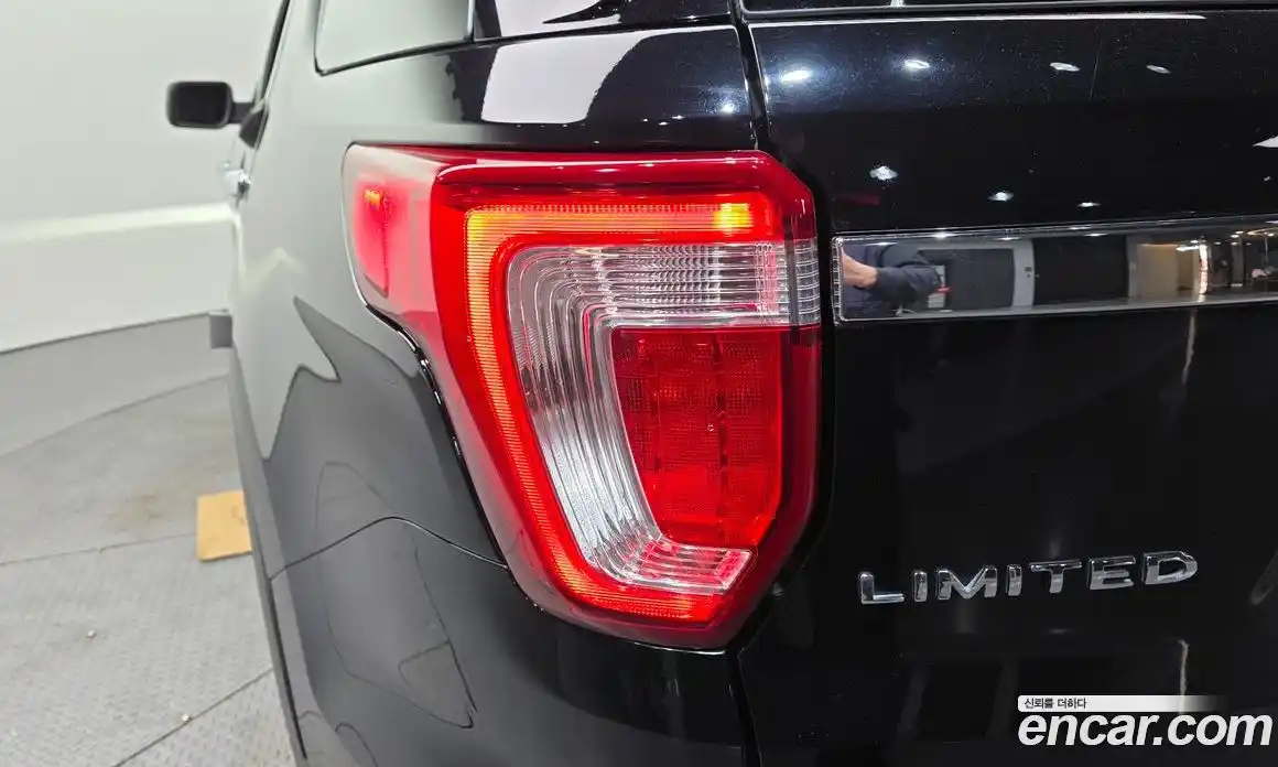 Ford Explorer 2018 2.3 гидро в Москве № 1550446, фото 9