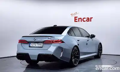 BMW M5 2025 4.4 гидро в Москве № 1616136, миниатюра 2