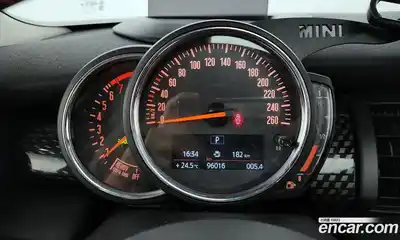 Mini Cooper 2018 2.0 гидро в Москве № 1621703, миниатюра 11
