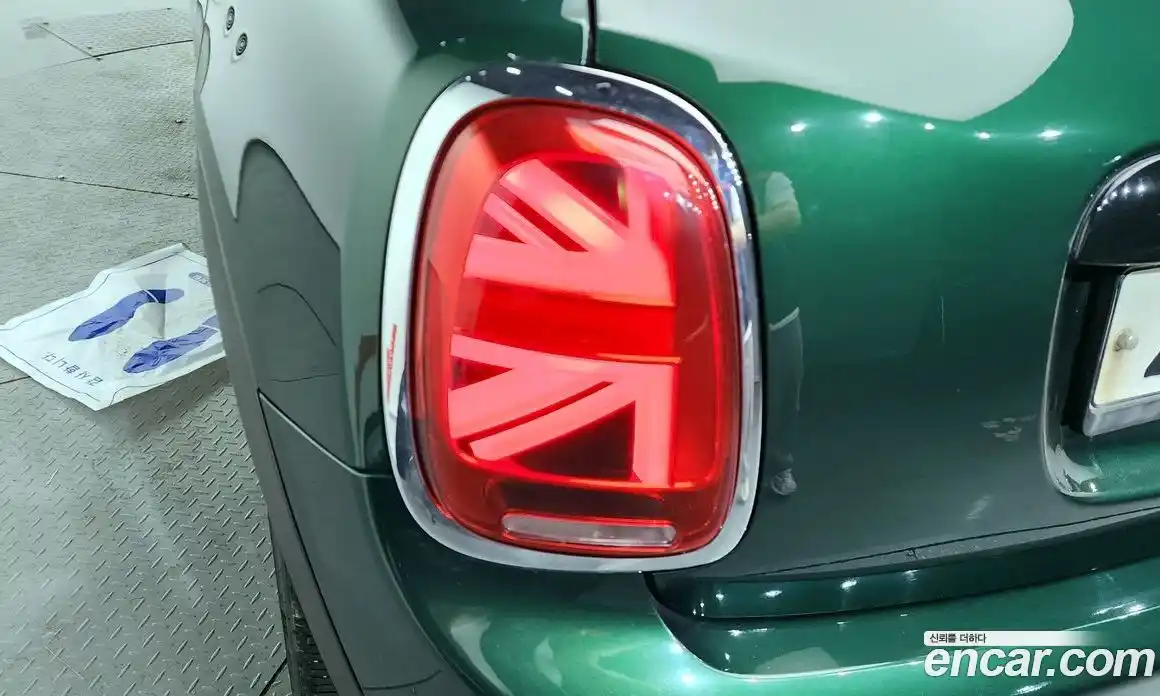 Mini Cooper 2018 2.0 гидро в Москве № 1621703, фото 9