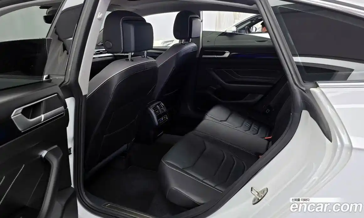 Volkswagen Arteon 2022 2.0 гидро в Москве № 1623086, фото 17