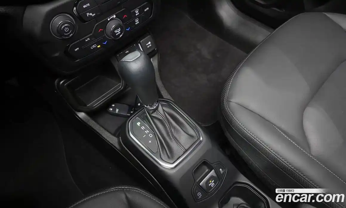 Jeep Renegade 2023 1.3 гидро в Москве № 1623746, фото 12