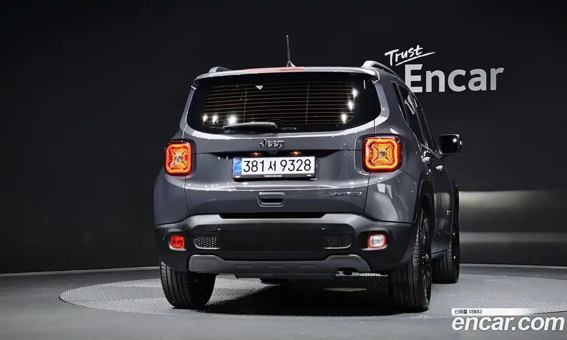 Jeep Renegade 2023 1.3 гидро в Москве № 1623746, фото 4