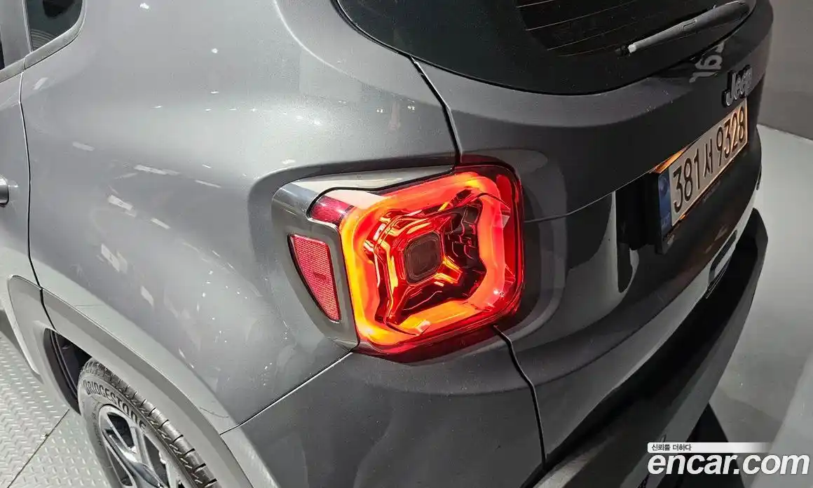 Jeep Renegade 2023 1.3 гидро в Москве № 1623746, фото 9