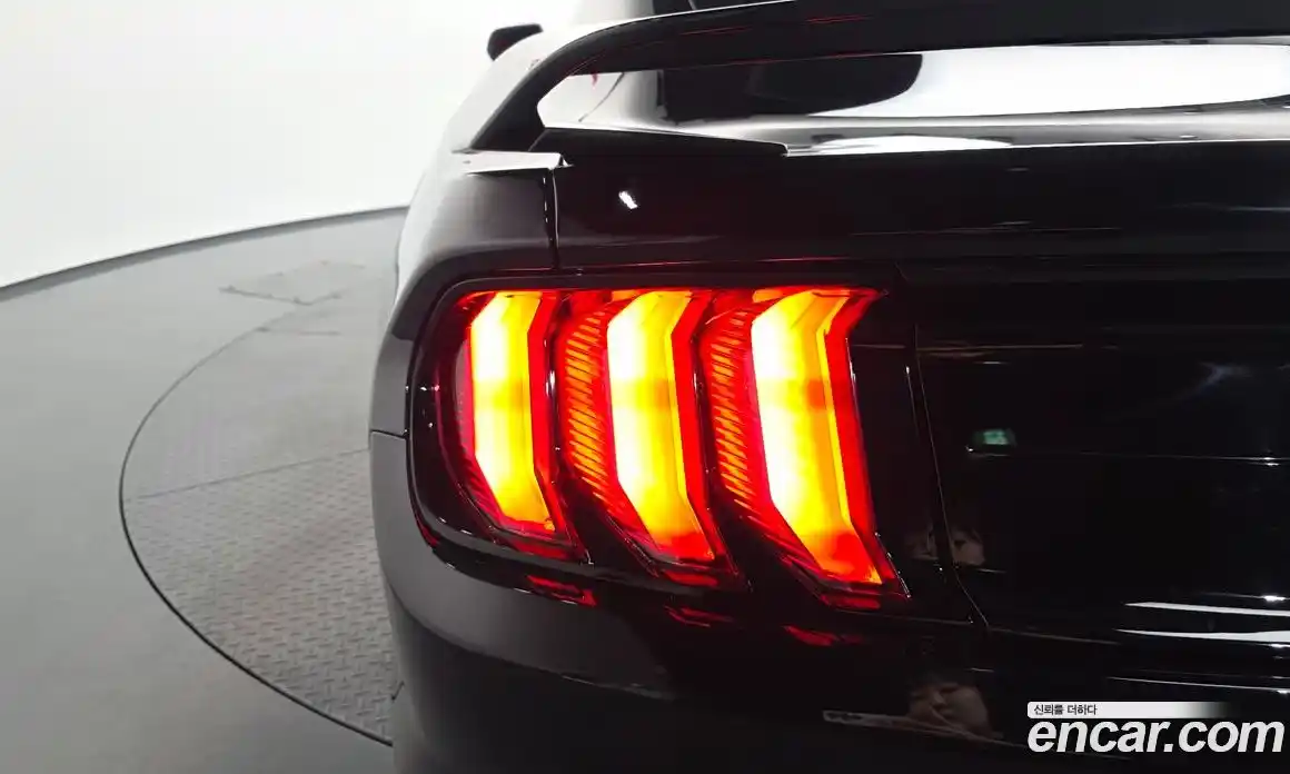 Ford Mustang 2019 2.3 гидро в Москве № 1624910, фото 9