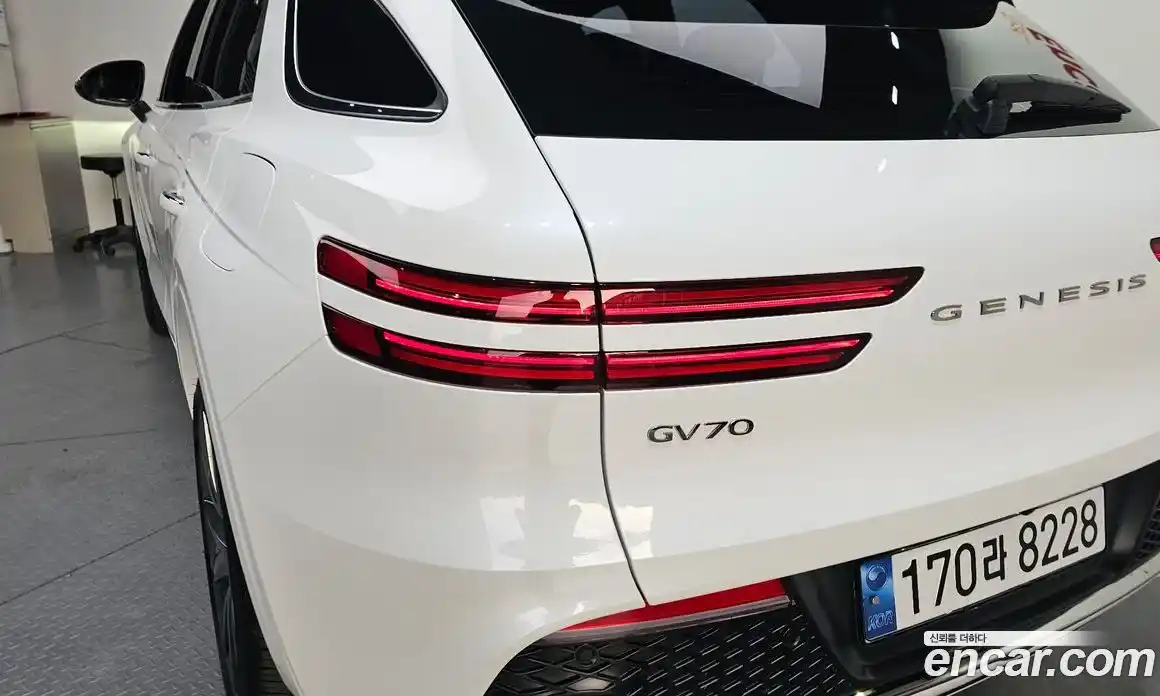 Genesis GV70 2022 2.5 гидро в Москве № 1685262, фото 9
