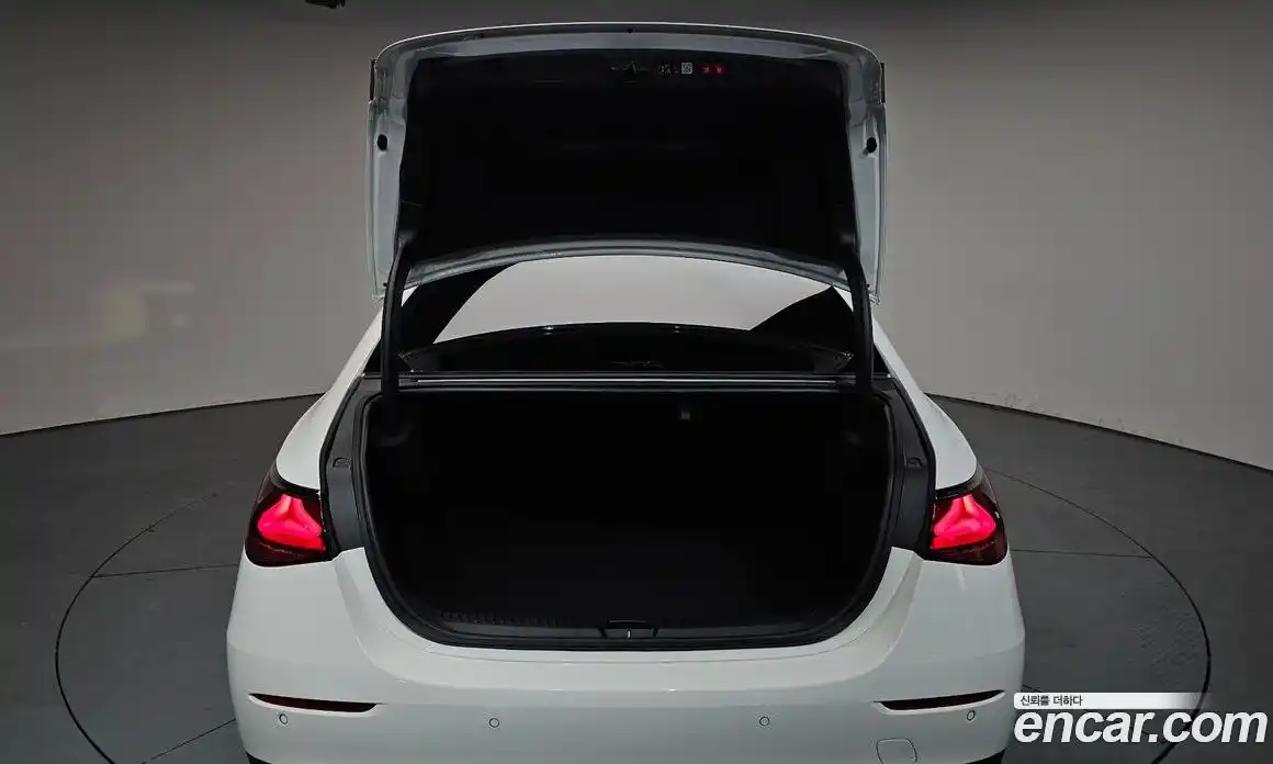Mercedes-Benz E-Class 2024 2.0 гидро в Москве № 1689994, фото 29