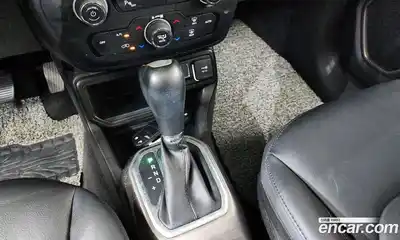 Jeep Renegade 2021 2.4 гидро в Москве № 1694023, миниатюра 12