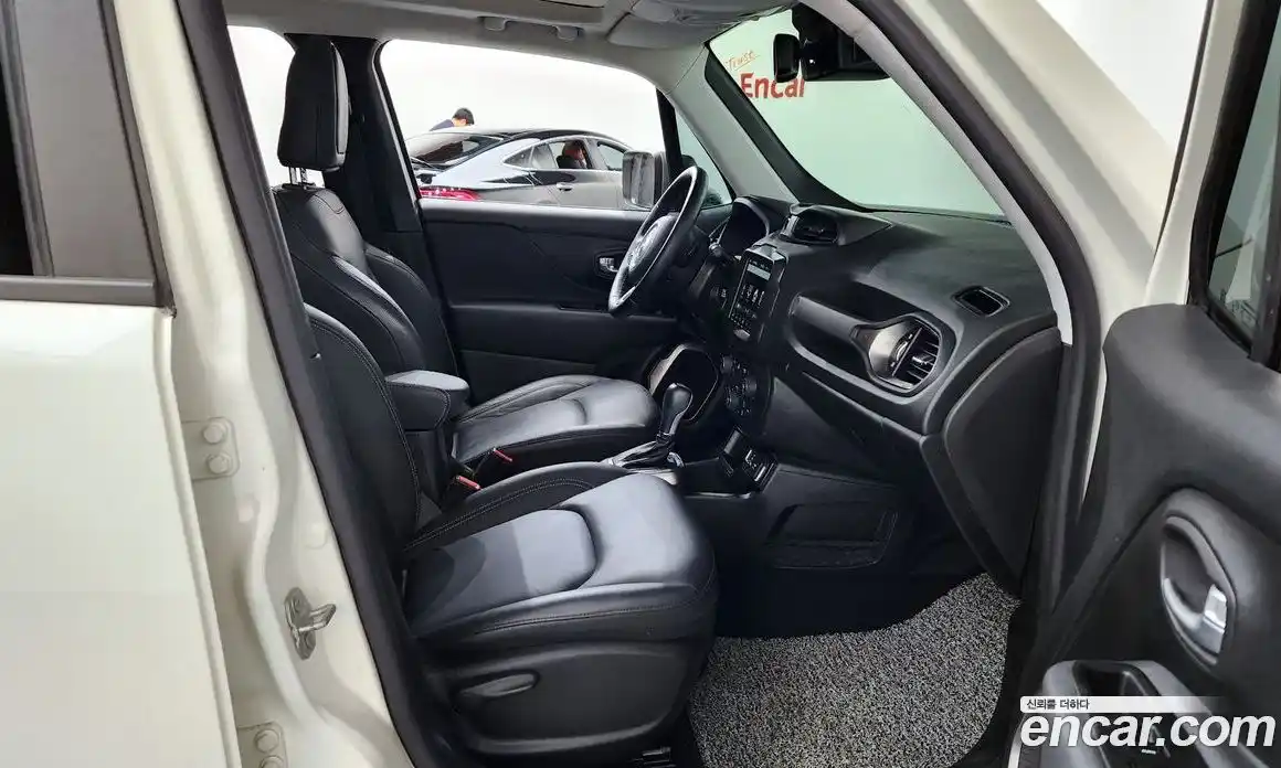 Jeep Renegade 2021 2.4 гидро в Москве № 1694023, фото 16