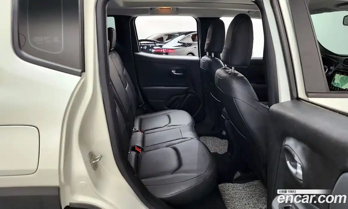 Jeep Renegade 2021 2.4 гидро в Москве № 1694023, фото 17