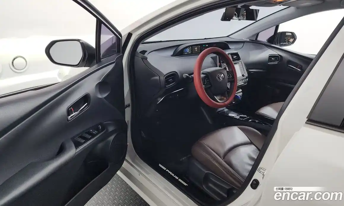 Toyota Prius 2019 1.8 гидро в Москве № 1695793, фото 13