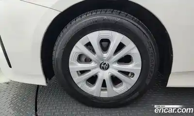 Toyota Prius 2019 1.8 гидро в Москве № 1695793, миниатюра 5