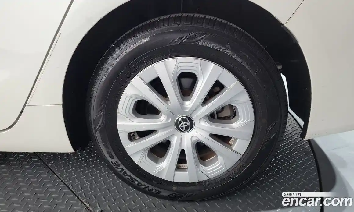 Toyota Prius 2019 1.8 гидро в Москве № 1695793, фото 7