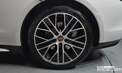 Porsche Taycan 2021 0.1 гидро в Москве № 1763774, миниатюра 6
