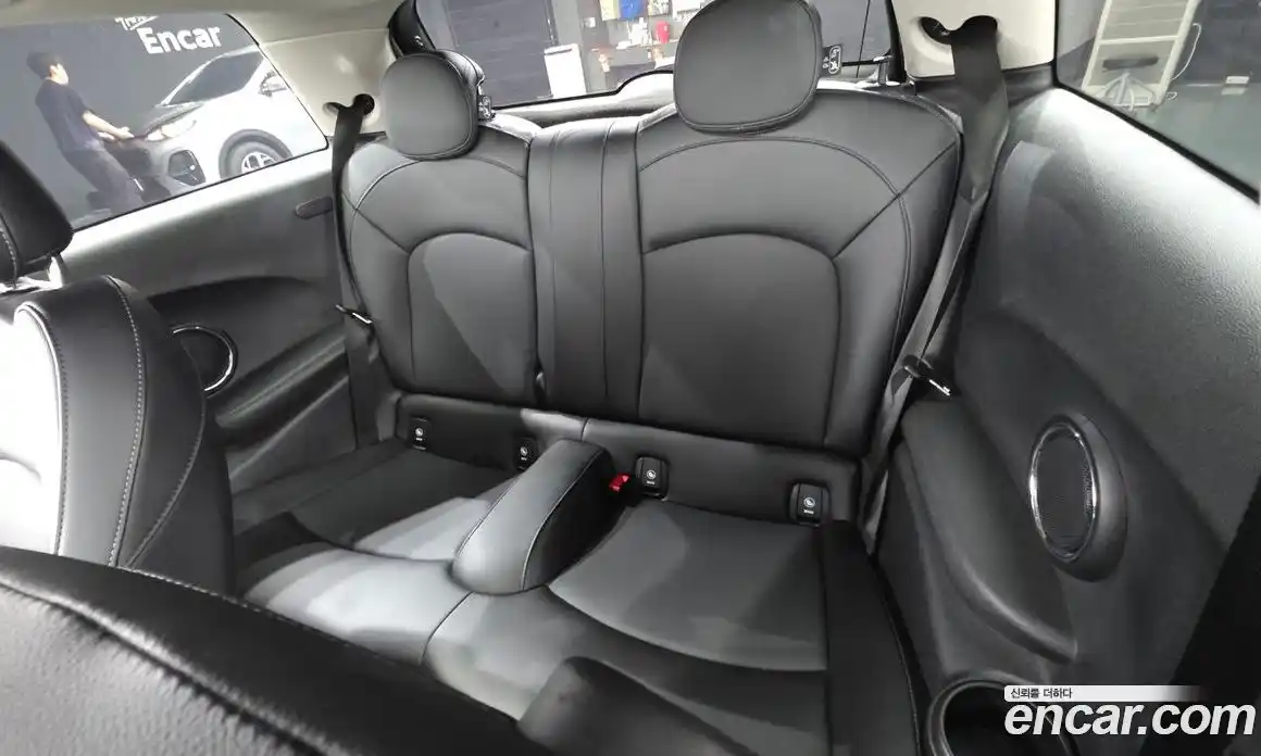 Mini Cooper 2018 2.0 гидро в Москве № 1764548, фото 17