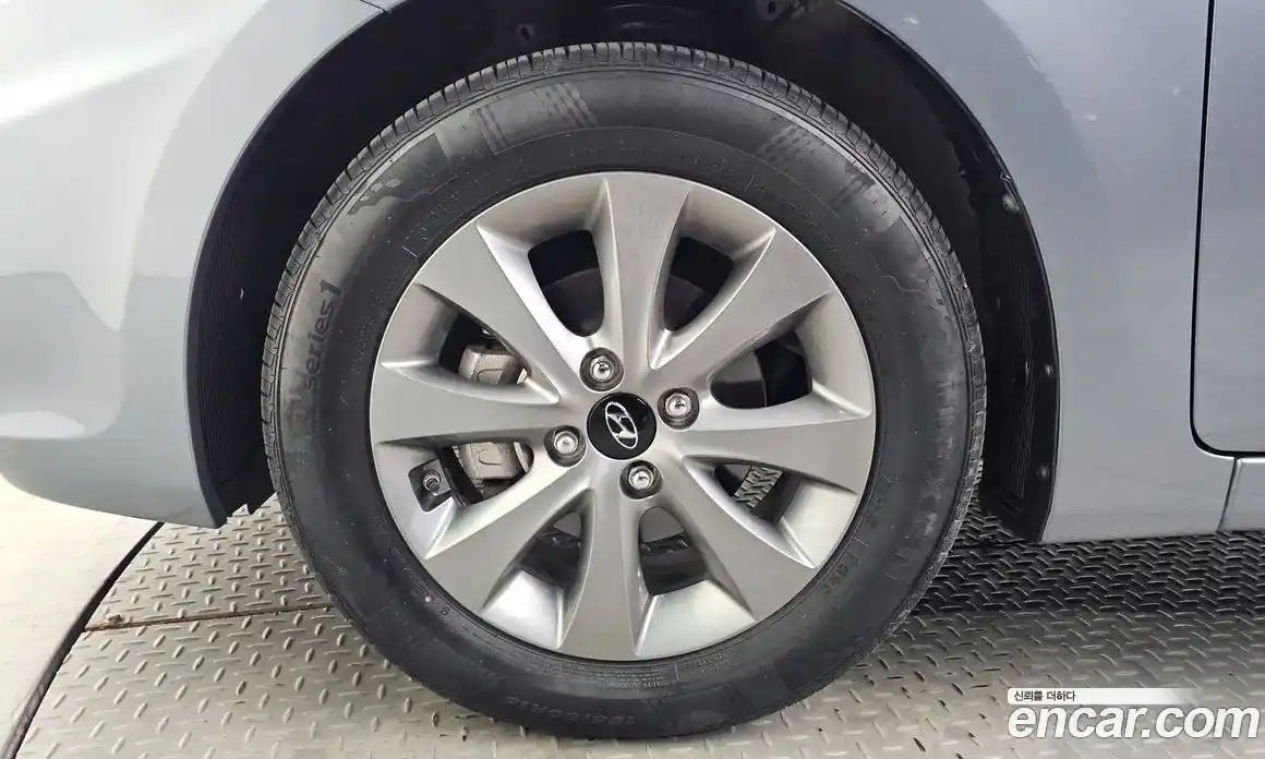 Hyundai Accent 2018 1.4 гидро в Москве № 1830687, фото 5