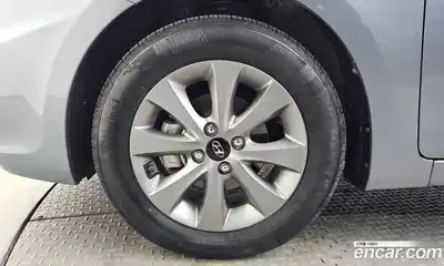 Hyundai Accent 2018 1.4 гидро в Москве № 1830687, миниатюра 5