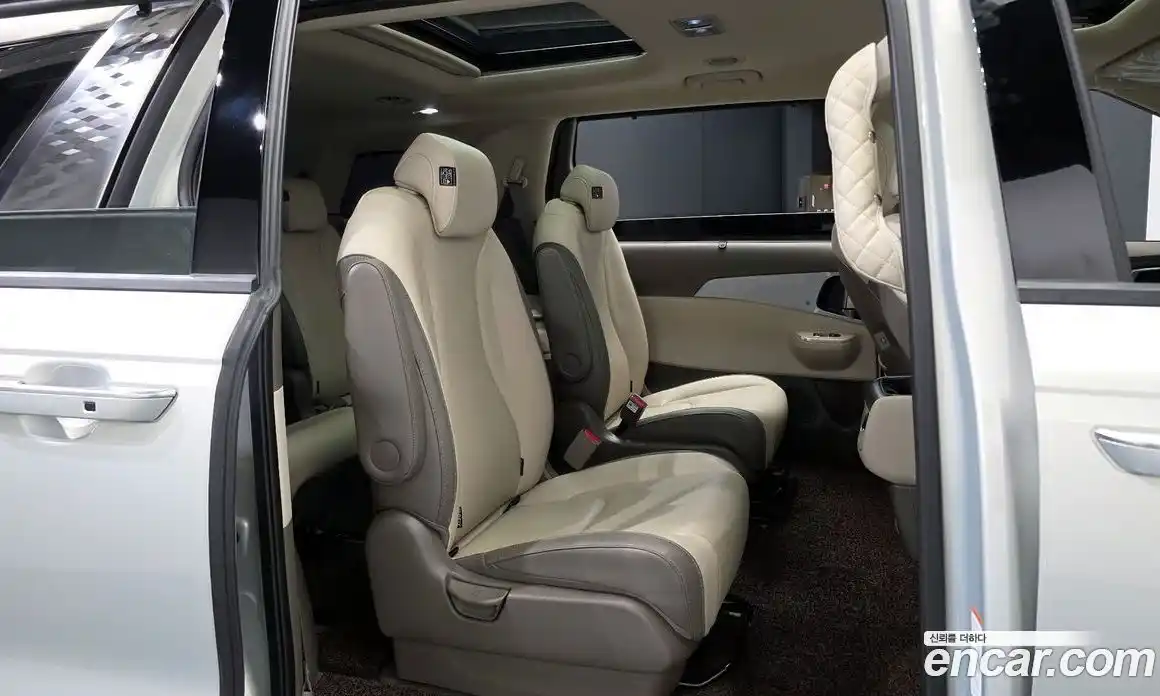 Kia Canival 2025 3.5 гидро в Москве № 1831542, фото 12