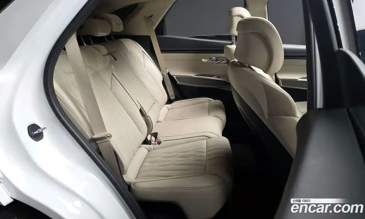 Genesis GV70 2023 2.5 гидро в Москве № 1832200, фото 17