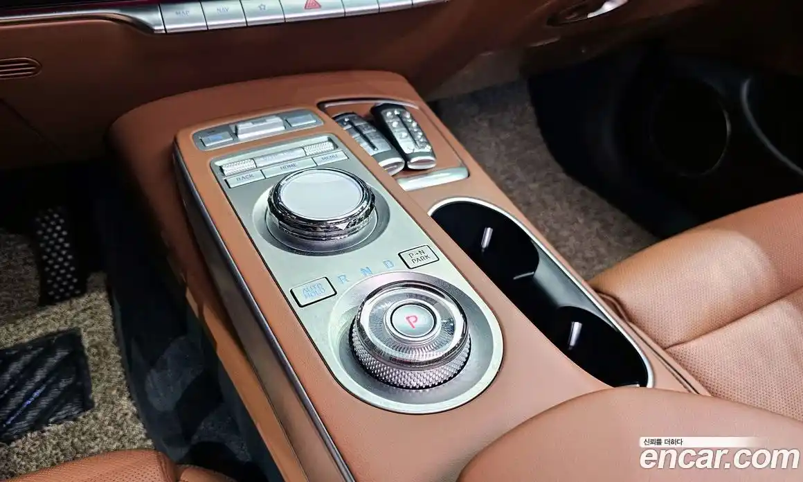 Genesis GV70 2023 2.5 гидро в Москве № 1832210, фото 12