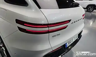 Genesis GV70 2023 2.5 гидро в Москве № 1832210, миниатюра 9