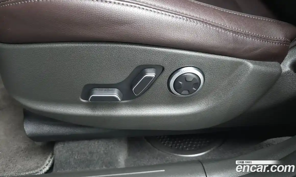 Genesis GV70 2023 2.5 гидро в Москве № 1832256, фото 23