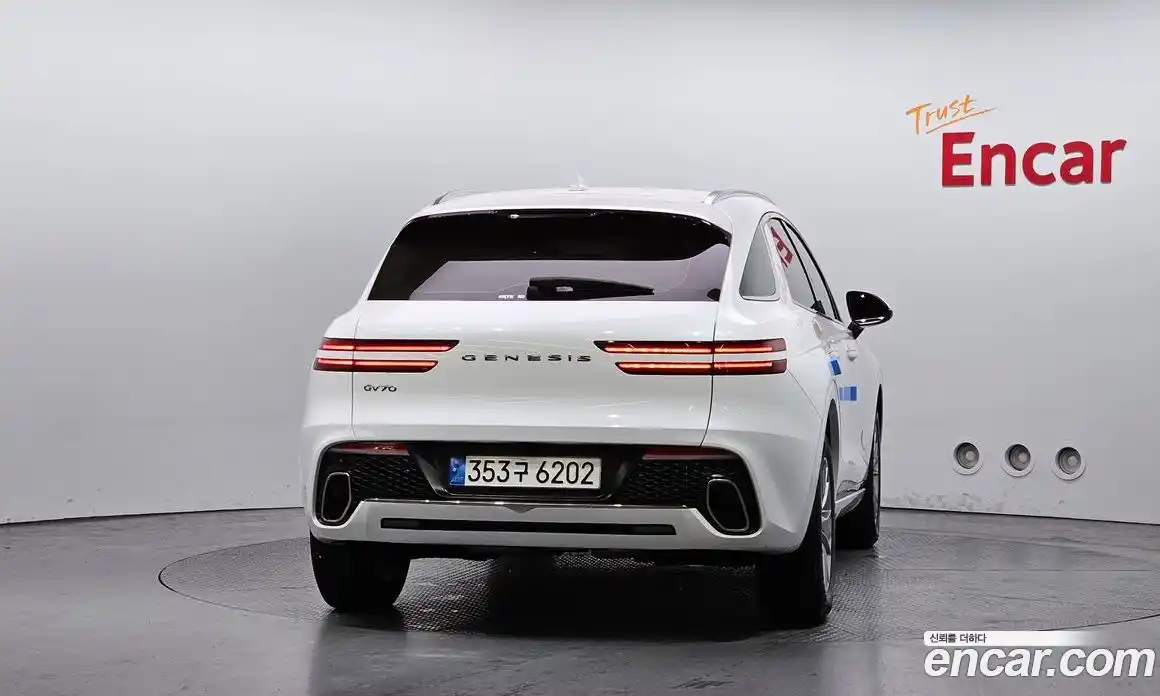 Genesis GV70 2024 2.5 гидро в Москве № 1832271, фото 4