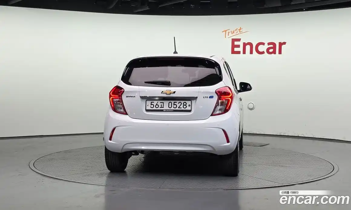 Chevrolet Spark 2016 1.0 гидро в Москве, фото 4