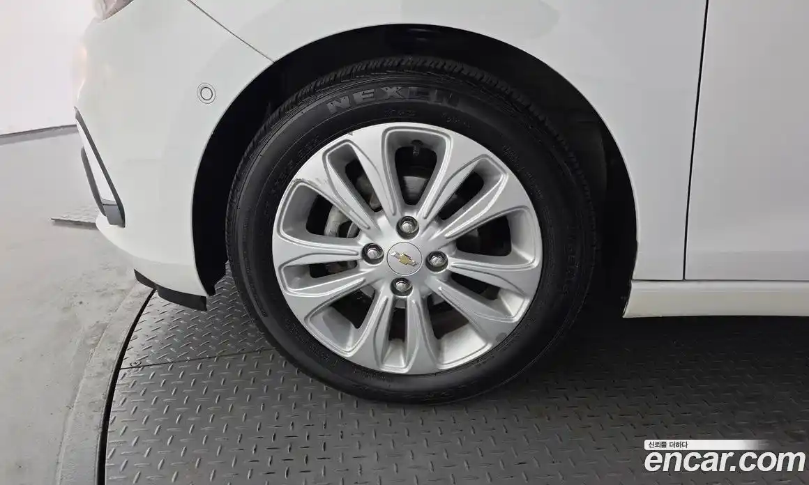 Chevrolet Spark 2016 1.0 гидро в Москве, фото 5