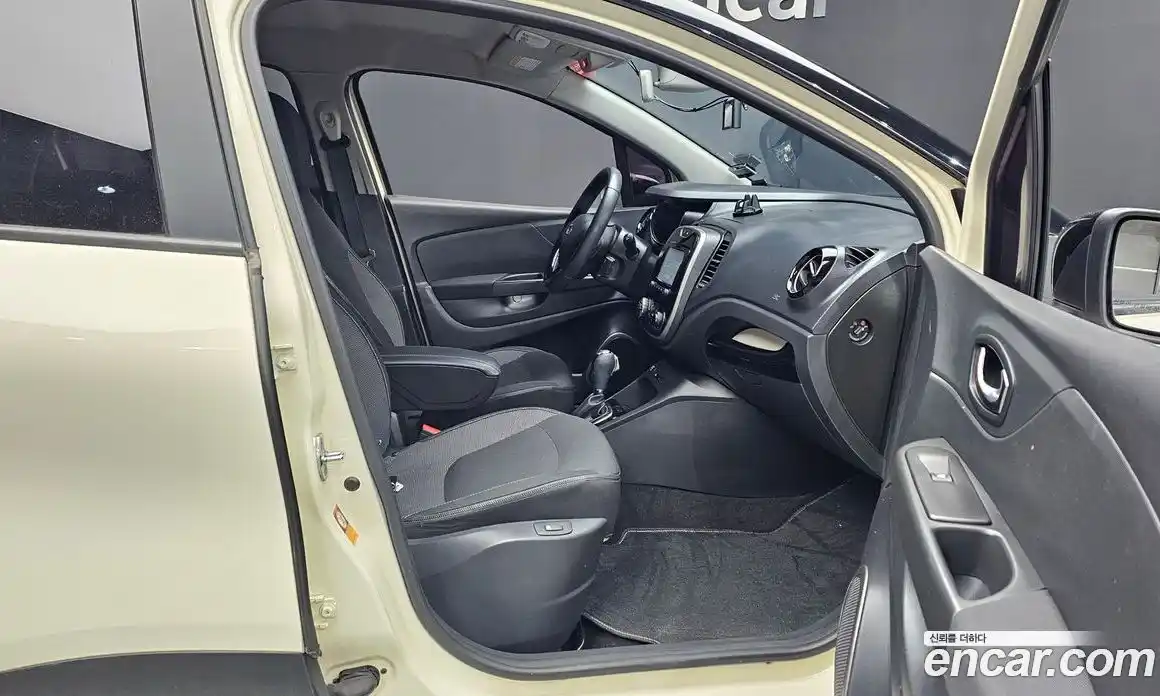 Renault QM3 2015 1.5 гидро в Москве № 1834756, фото 16