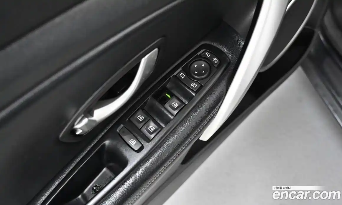 Renault SM3 2012 2.0 гидро в Москве № 1835200, фото 16