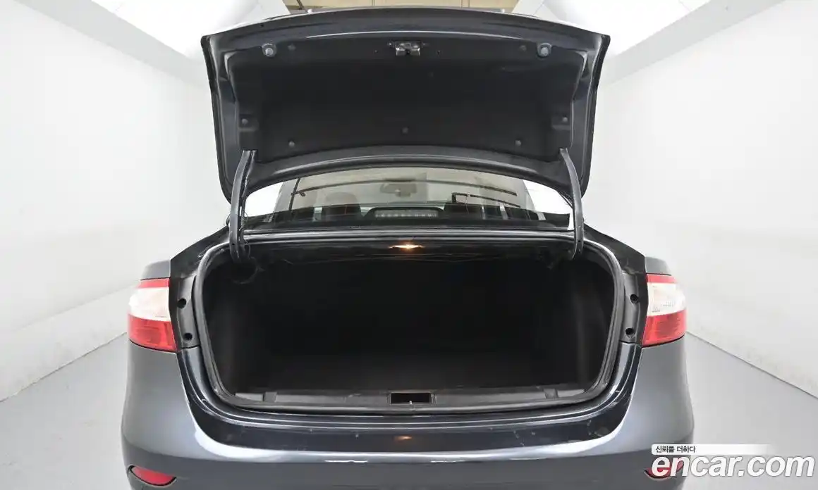 Renault SM3 2012 2.0 гидро в Москве № 1835200, фото 20