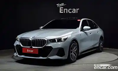 BMW 5-Series, 2025