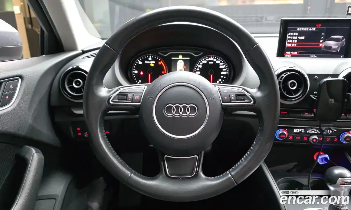 Audi A3 2015 2.0 гидро в Москве № 1836535, фото 13