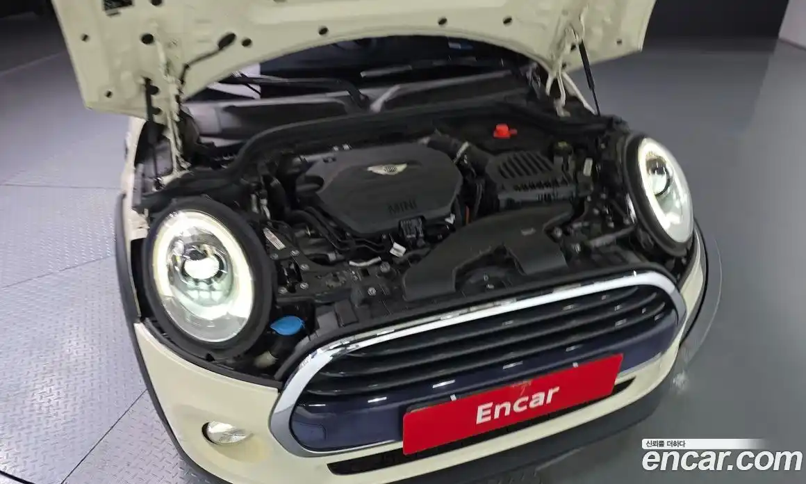 Mini Cooper 2016 1.5 гидро в Москве № 1837727, фото 6