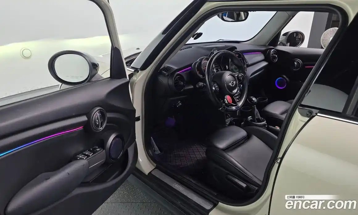 Mini Cooper 2016 1.5 гидро в Москве № 1837727, фото 10