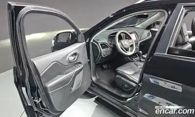 Jeep Cherokee 2019 2.4 гидро в Москве № 1838402, миниатюра 11