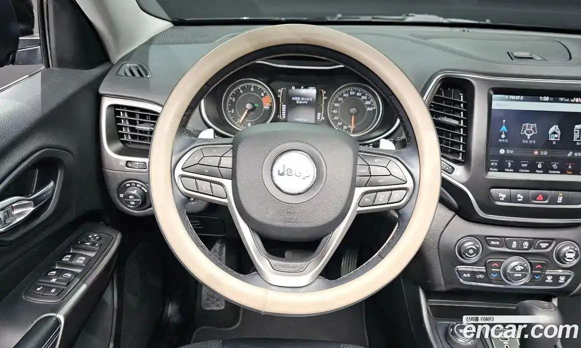 Jeep Cherokee 2019 2.4 гидро в Москве № 1838402, фото 8
